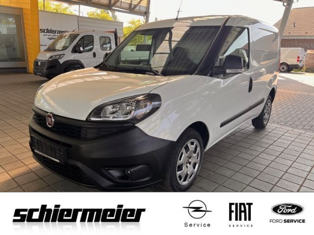 Weiß Gebraucht 2023 Fiat Doblò Van / Kleinbus | 13.980 € (Superpreis) - Bild 1/4