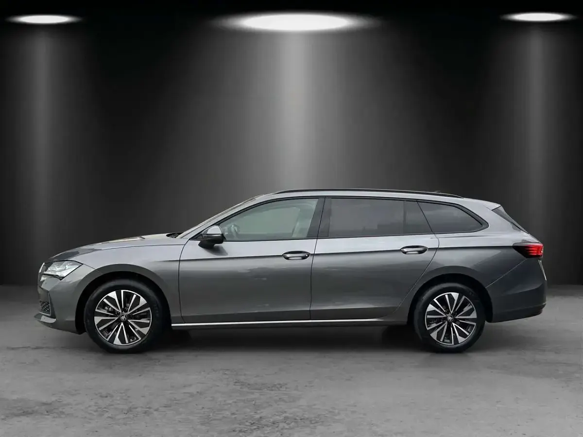 Neu Skoda Superb Selection 193 PS (141 kW) 2026 Grau Limousine