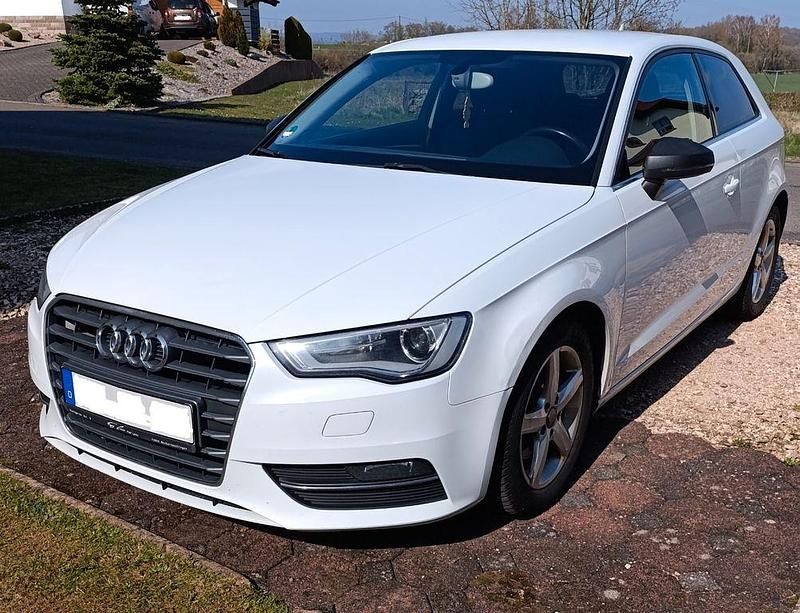 Gebraucht Audi A3 Sport 110 PS (80 kW) 2014 Weiß Limousine
