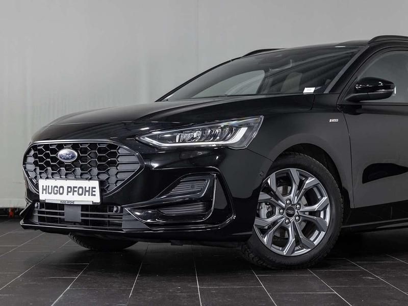Gebraucht Ford Focus ST-Line X 125 PS (91 kW) 2023 Agate black Kombi