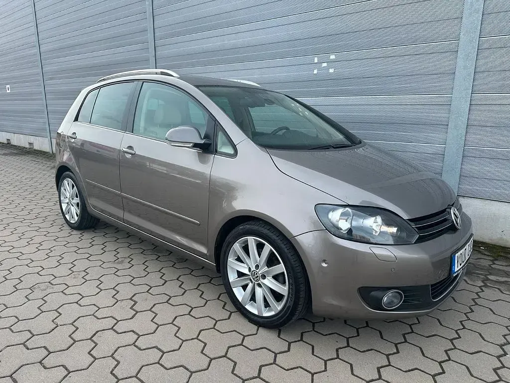 Gebraucht VW Golf Plus Cross Highline 122 PS (89 kW) 2010 Braun Van / Kleinbus