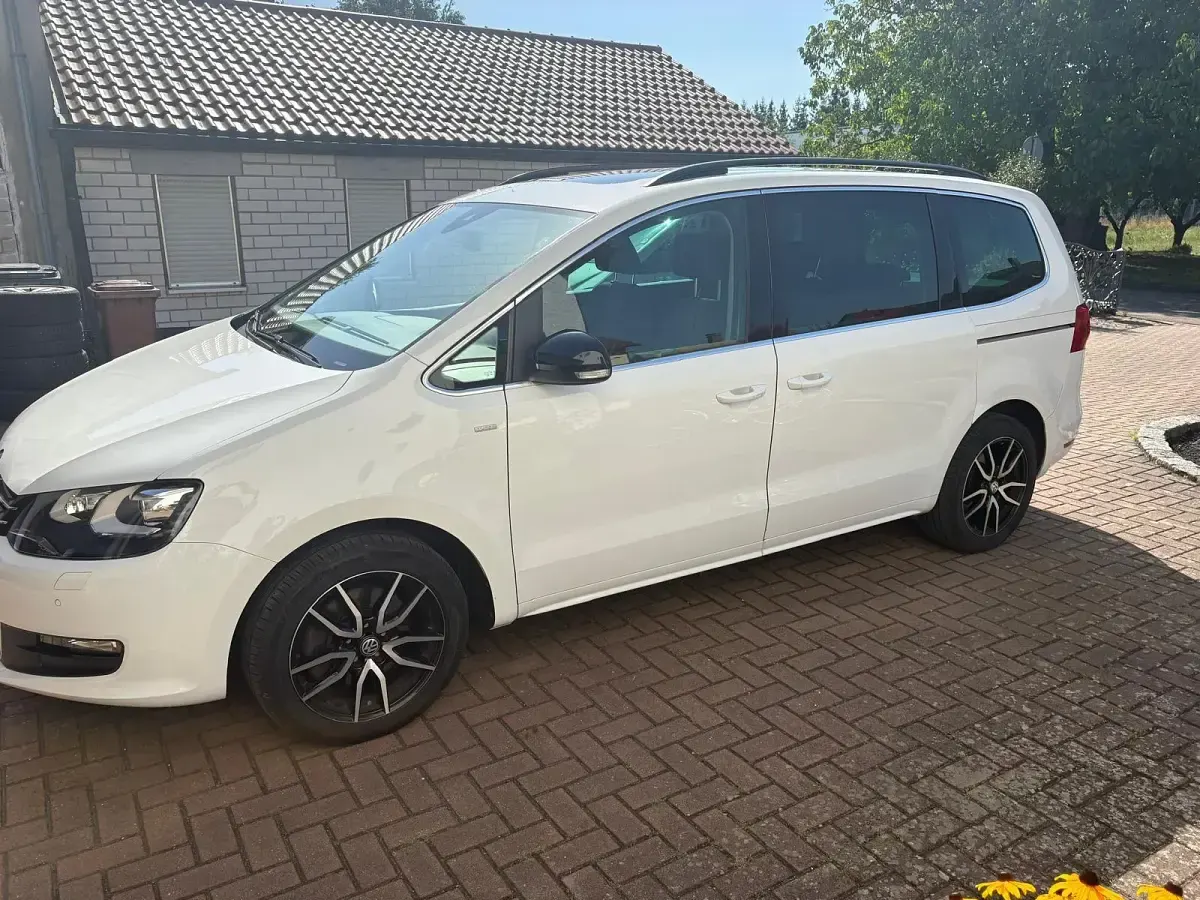 Gebraucht VW Sharan Match 170 PS (125 kW) 2012 Weiß Van / Kleinbus