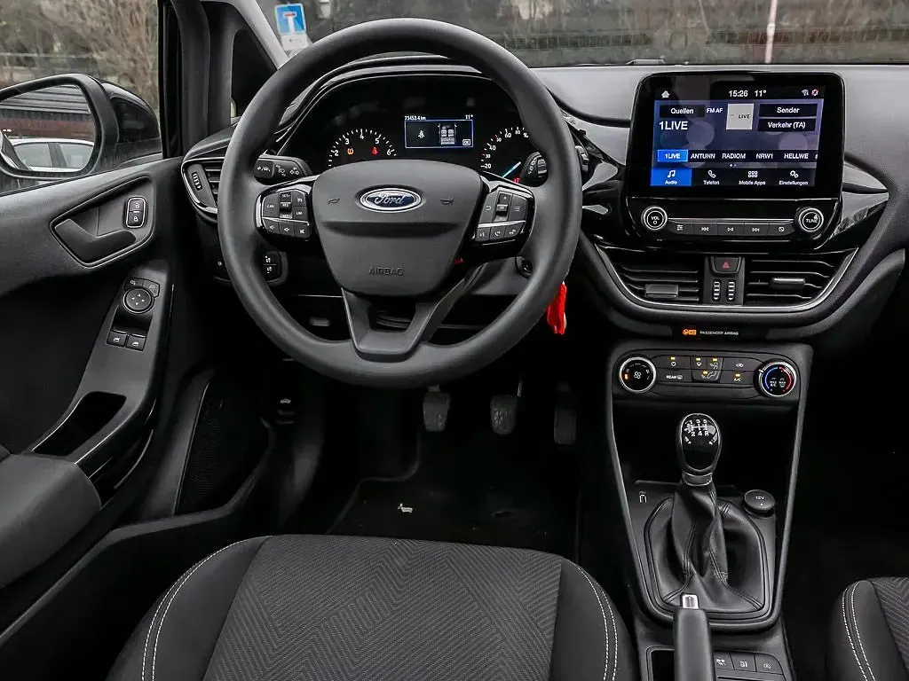 Gebraucht Ford Fiesta Cool & Connect 75 PS (55 kW) 2022 Schwarz Kleinwagen