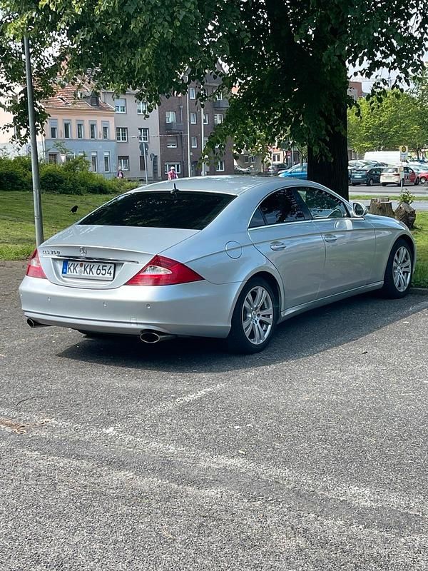 Silber Gebraucht 2005 Mercedes 350 Limousine | 4.500 € - Bild 1/4