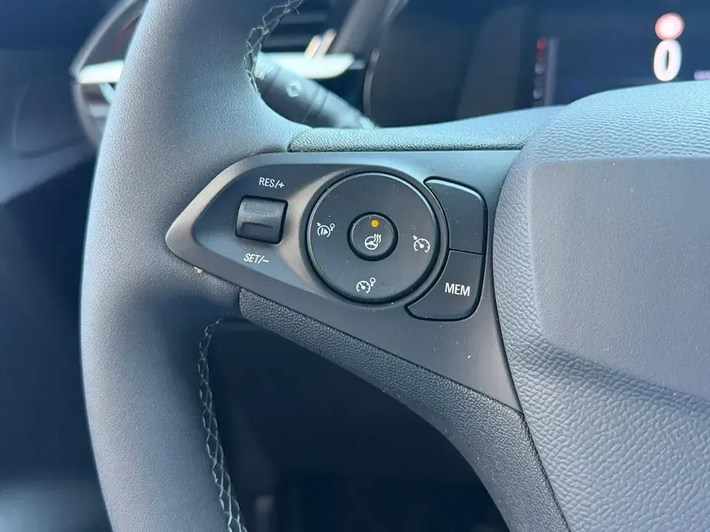 Gebraucht Opel Corsa 101 PS (74 kW) 2025 Grau Kleinwagen