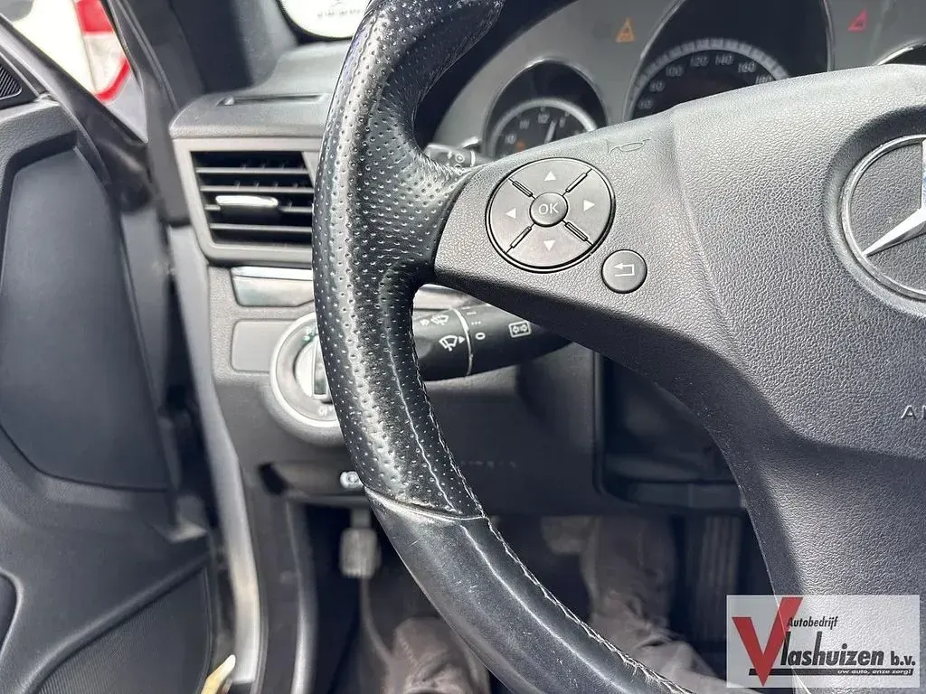 Gebraucht Mercedes E350 Elegance 231 PS (169 kW) 2009 Grau Coupé