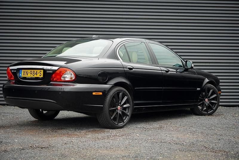 Gebraucht Jaguar X-type 145 PS (106 kW) 2009 Schwarz Limousine