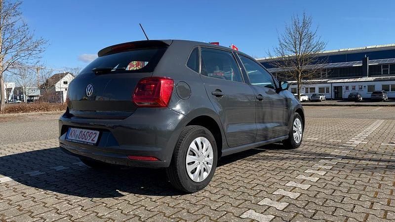 Gebraucht VW Polo Trendline 75 PS (55 kW) 2015 Grau Limousine