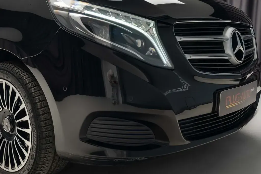 Gebraucht Mercedes V200 Avantgarde 163 PS (119 kW) 2018 Schwarz Van / Kleinbus