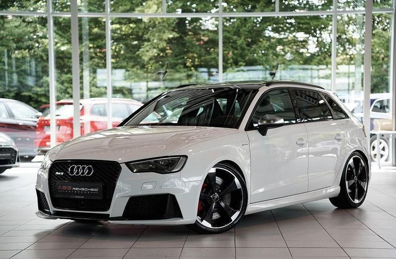 Weiß Gebraucht 2016 Audi RS3 Sportback Sport Kleinwagen | 32.900 € (Fairer Preis) - Bild 1/3