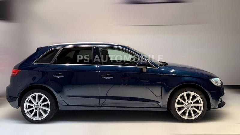 Blau Gebraucht 2018 Audi A3 Sportback Design Kleinwagen | 14.989 € (Fairer Preis) - Bild 1/4