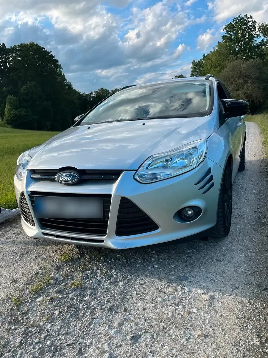 Gebraucht Ford Focus 116 PS (85 kW) 2011 Kombi