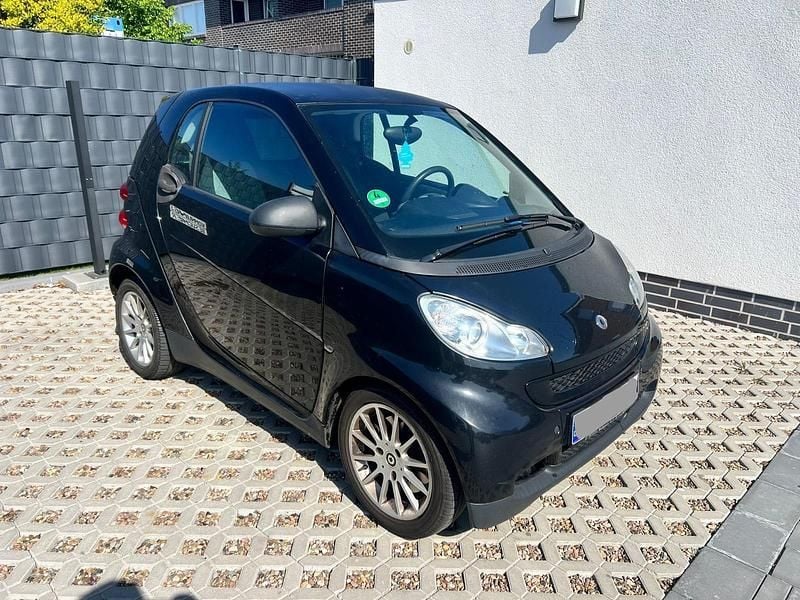 Schwarz Gebraucht 2011 Smart ForTwo Coupé Coupé | 2.400 € (Superpreis) - Bild 1/4