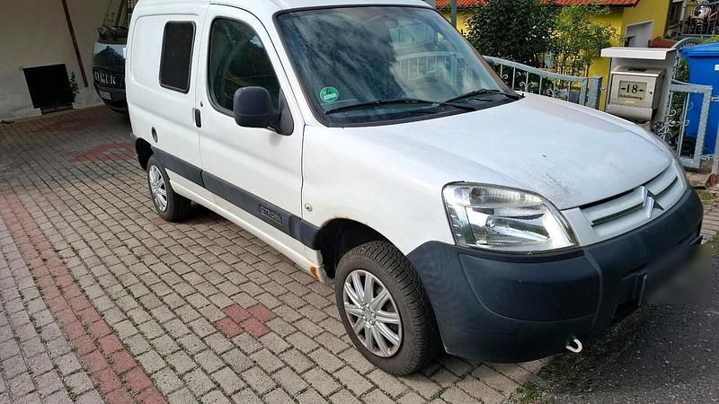 Weiß Gebraucht 2007 Citroën Berlingo Van / Kleinbus | 500 € - Bild 1/4
