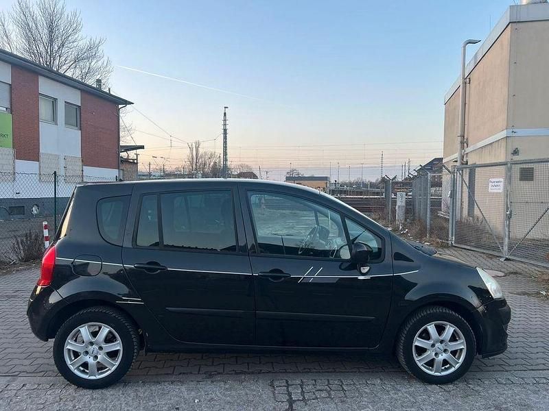 Gebraucht Renault Grand Modus Dynamique 111 PS (81 kW) 2011 Schwarz Van / Kleinbus