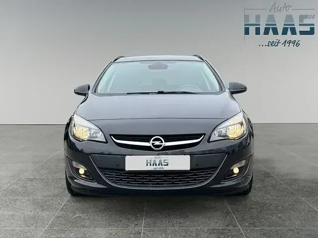 Używany Opel Astra Edition 310 KM (228 kW) 2016 Czarny Kombi