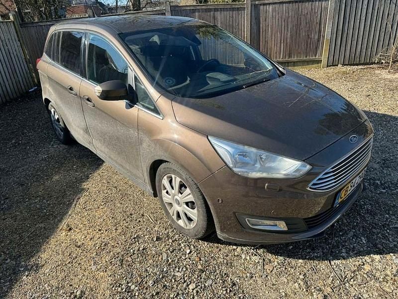 Gebraucht Ford Grand C-Max Titanium 150 PS (110 kW) 2016 Braun Van / Kleinbus