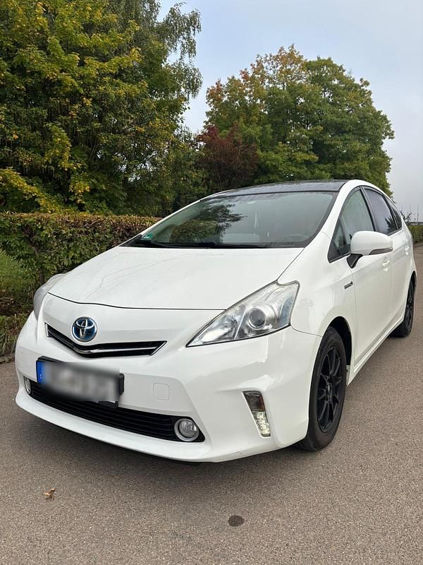 Weiß Gebraucht 2014 Toyota Prius+ Van / Kleinbus | 14.500 € (Fairer Preis) - Bild 1/4