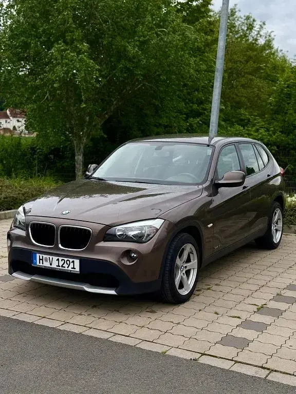 Gebraucht BMW X1 150 PS (110 kW) 2011 Braun SUV