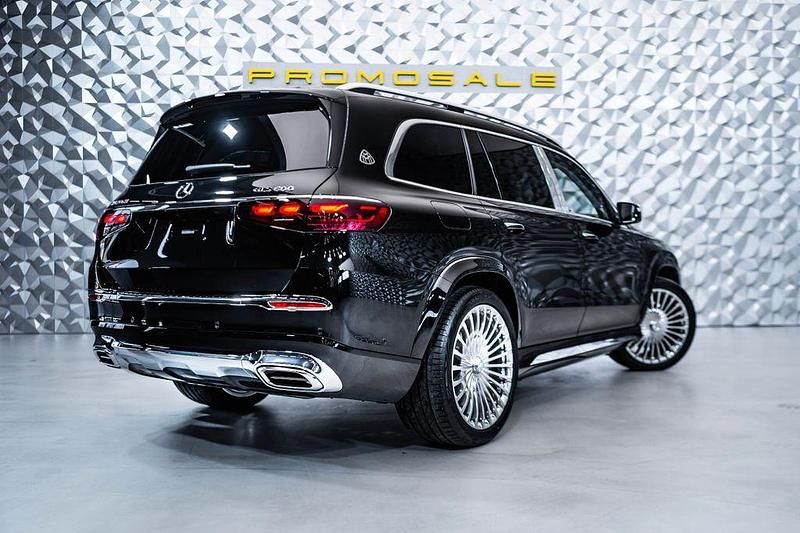Gebraucht Mercedes GLS600 Maybach 557 PS (409 kW) 2021 Schwarz SUV