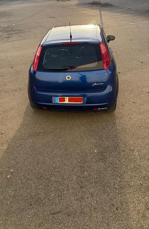 Gebraucht Fiat Punto 77 PS (56 kW) 2008 Blau Kleinwagen