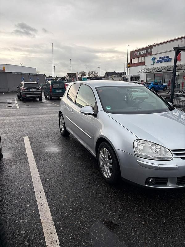 Gebraucht VW Golf V Edition 105 PS (77 kW) 2008 Silber Kleinwagen