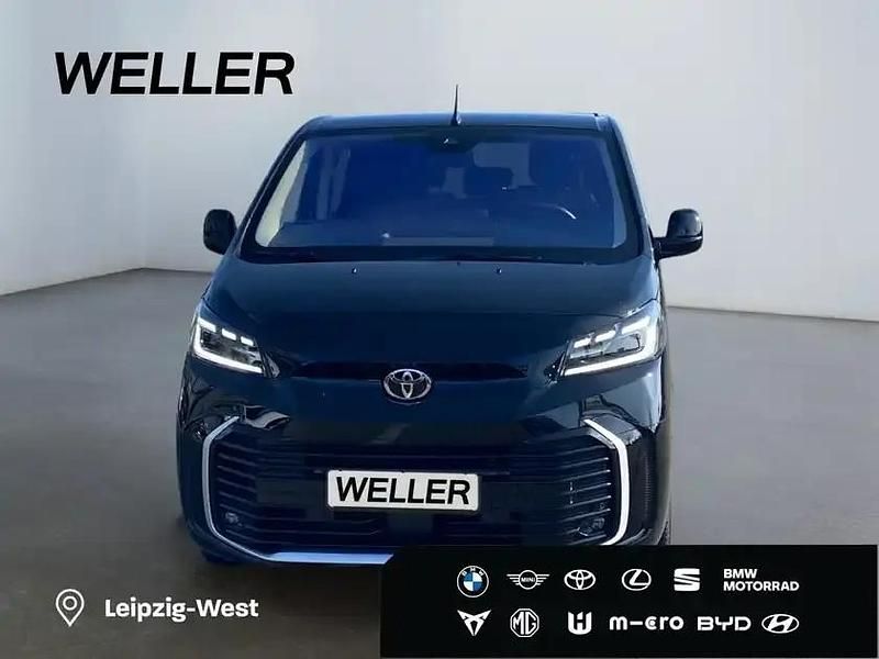 Gebraucht Toyota Proace Team 177 PS (130 kW) 2024 Black metallic (schwarz) Van / Kleinbus