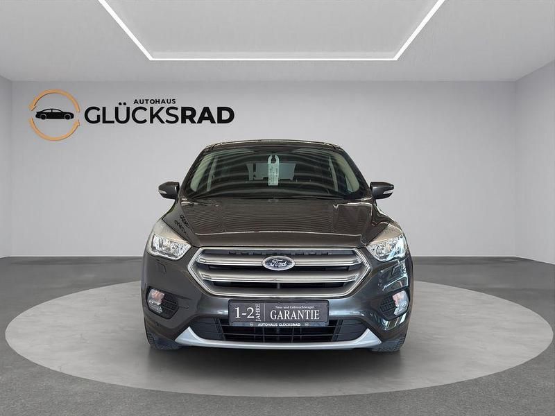 Second-hand Ford Kuga 150 CP (110 kW) 2018 Gri SUV