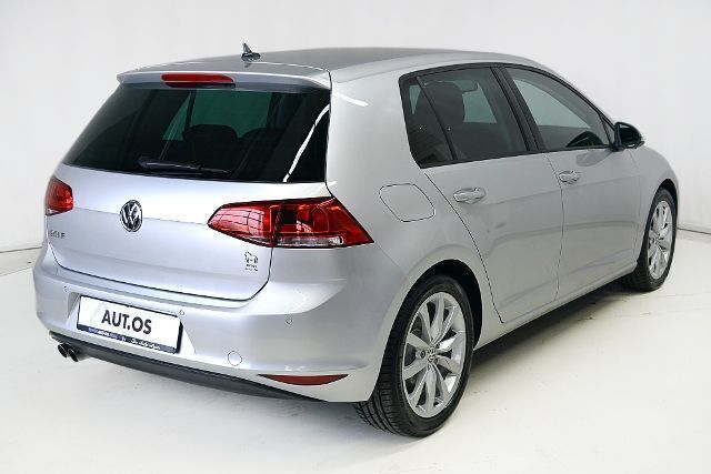 Gebraucht VW Golf VII Highline 150 PS (110 kW) 2016 Silber metallic Limousine