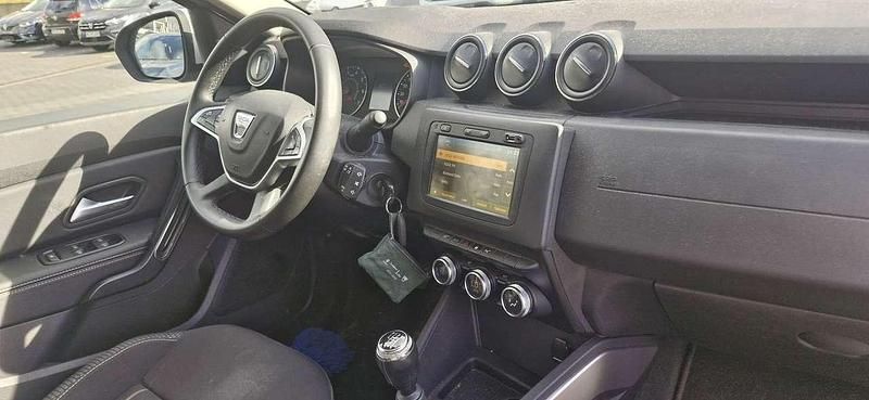 Gebraucht Dacia Duster Prestige 116 PS (85 kW) 2019 Gletscherweiss SUV