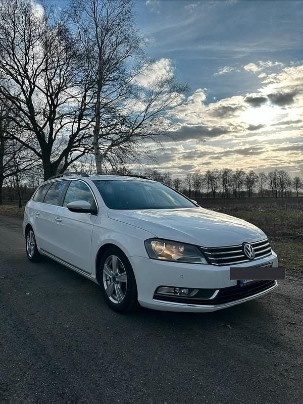 Gebraucht VW Passat 140 PS (102 kW) 2013 Weiß Kombi