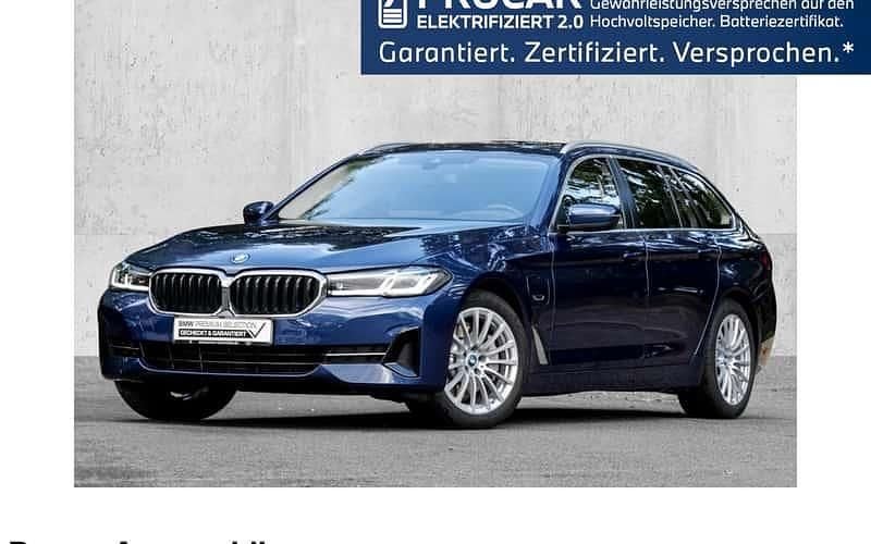 Blau Gebraucht 2022 BMW 530e Sport Line Kombi | 29.190 € (Superpreis) - Bild 1/4