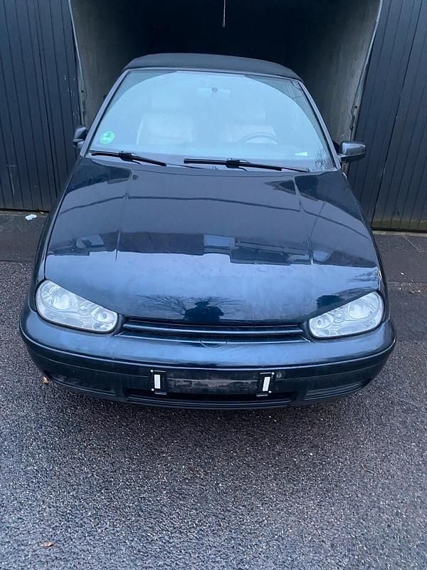 Schwarz Gebraucht 2000 VW Golf Cabriolet Cabrio | 1.000 € (Superpreis) - Bild 1/4