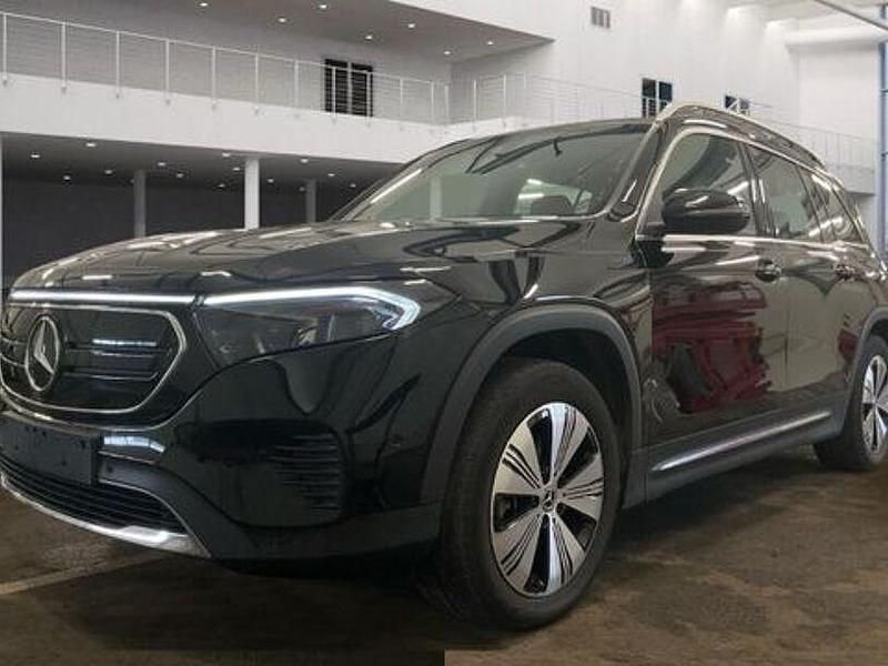 Schwarz Gebraucht 2022 Mercedes 250 Limousine | 26.950 € (Fairer Preis) - Bild 1/3