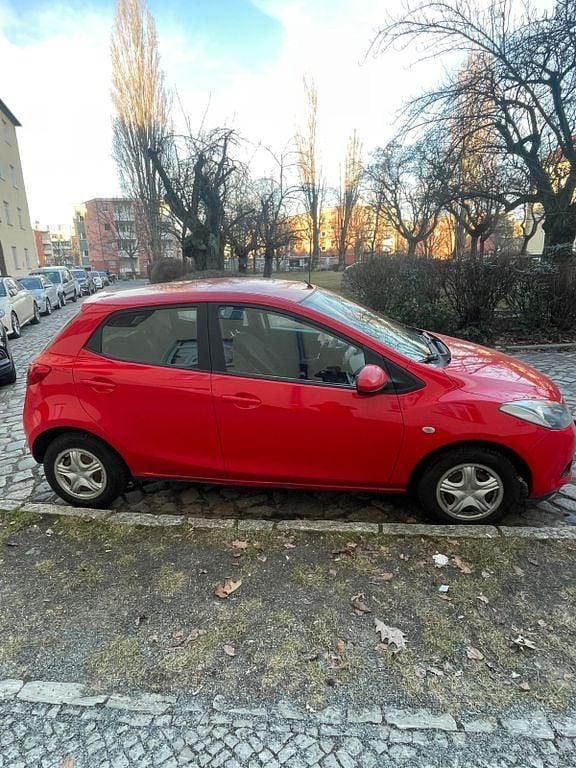 Gebraucht Mazda 2 Independence 75 PS (55 kW) 2008 Rot Kleinwagen