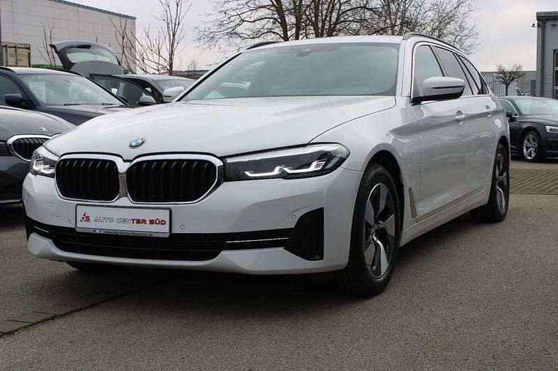Gebraucht BMW 520 190 PS (139 kW) 2022 Weiß Limousine