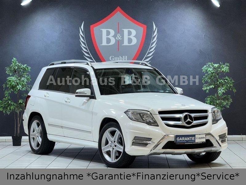Weiß Gebraucht 2013 Mercedes GLK220 AMG SUV | 17.690 € (Fairer Preis) - Bild 1/4