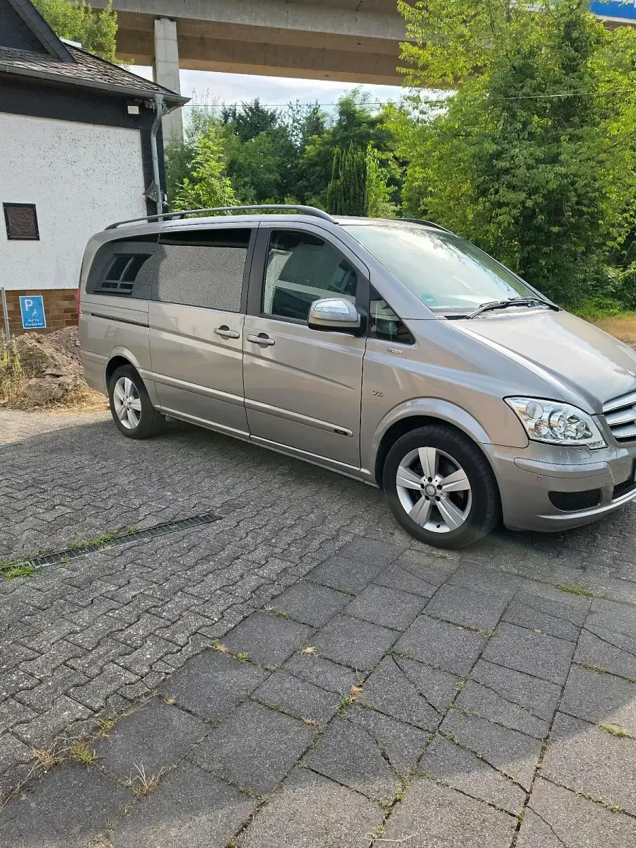 Gebraucht Mercedes Viano 225 PS (165 kW) 2011 Andere farben Van / Kleinbus