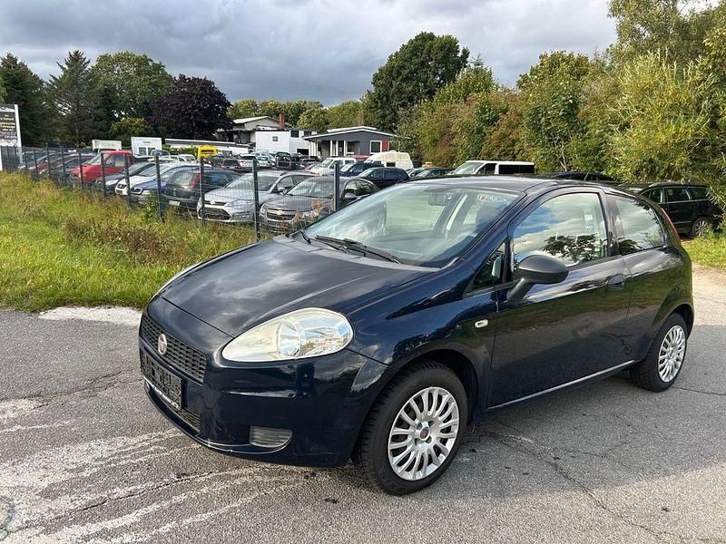 Blau Gebraucht 2010 Fiat Grande Punto Kleinwagen | 2.399 € (Fairer Preis) - Bild 1/4