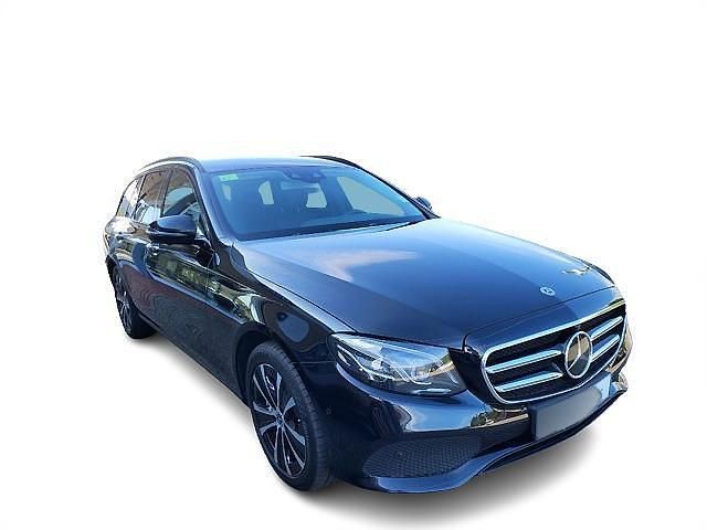 Metallic Gebraucht 2020 Mercedes E50 AMG Night Limousine | 22.500 € - Bild 1/4