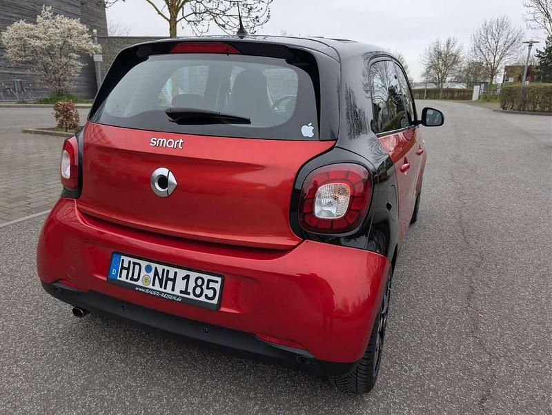 Second-hand Smart ForFour Prime 71 CP (52 kW) 2015 Roșu Hatchback