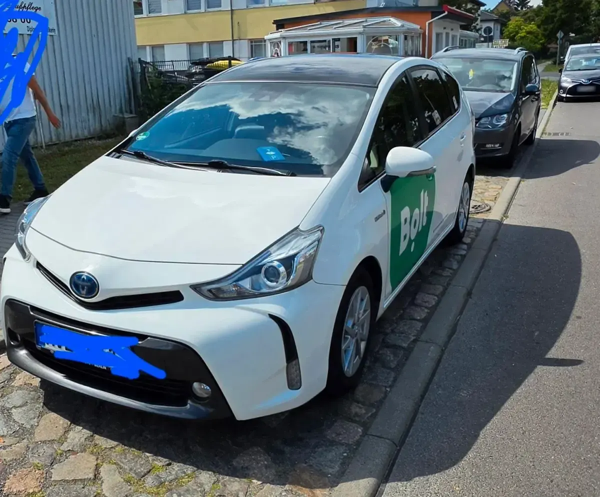 Gebraucht Toyota Prius+ Comfort 136 PS (100 kW) 2020 Weiß Van / Kleinbus