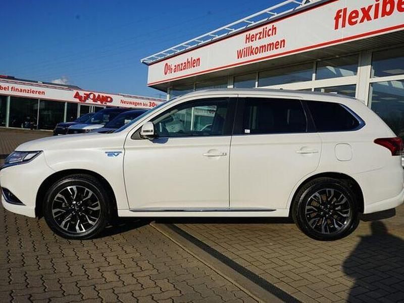 Gebraucht Mitsubishi Outlander P-HEV Top 203 PS (149 kW) 2017 Weiß SUV