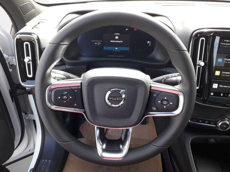 Gebraucht Volvo XC40 Ultimate 300 kW (408 PS) 2024 Crystalwhitepearl SUV