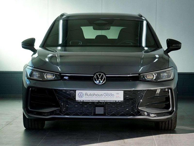 Neu VW Passat R-line 150 PS (110 kW) 2026 Diabasgrau Kombi