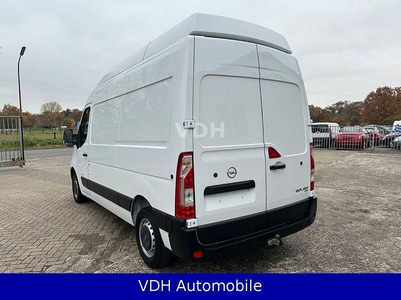Gebraucht Opel Movano 131 PS (96 kW) 2018 Weiß Van