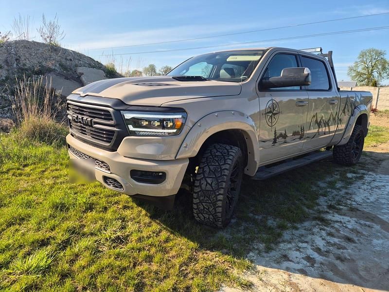 Gebraucht RAM 1500 401 PS (294 kW) 2019 Grau Pickup