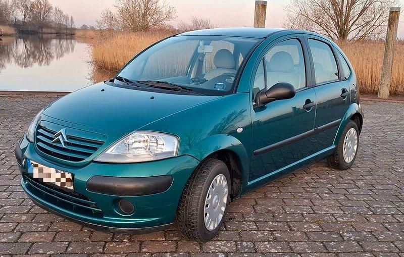 Grün Gebraucht 2004 Citroën C3 Limousine | 2.250 € (Fairer Preis) - Bild 1/4