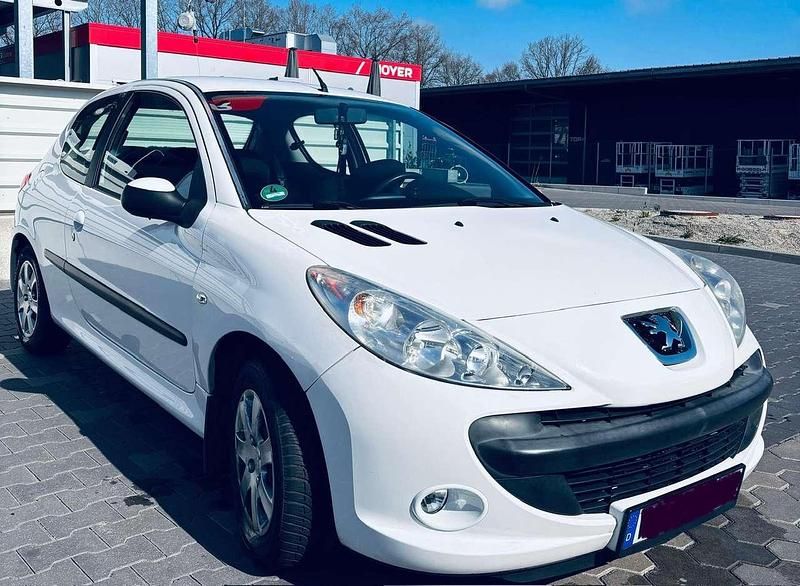 Gebraucht 2010 Peugeot 206+ Kleinwagen | 2.499 € (Etwas zu teuer) - Bild 1/4