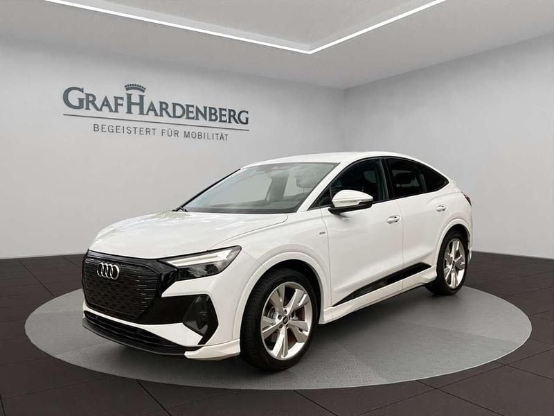 Gletscherweiß metallic Gebraucht 2022 Audi e-tron S-Line SUV | 28.444 € (Fairer Preis) - Bild 1/4